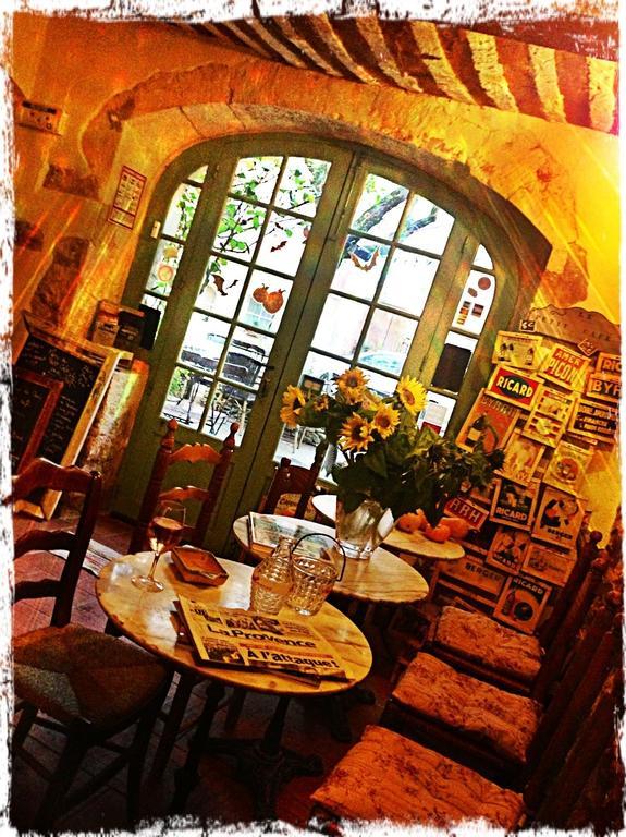 Bed and Breakfast Le Petit Cafe à Oppède Extérieur photo