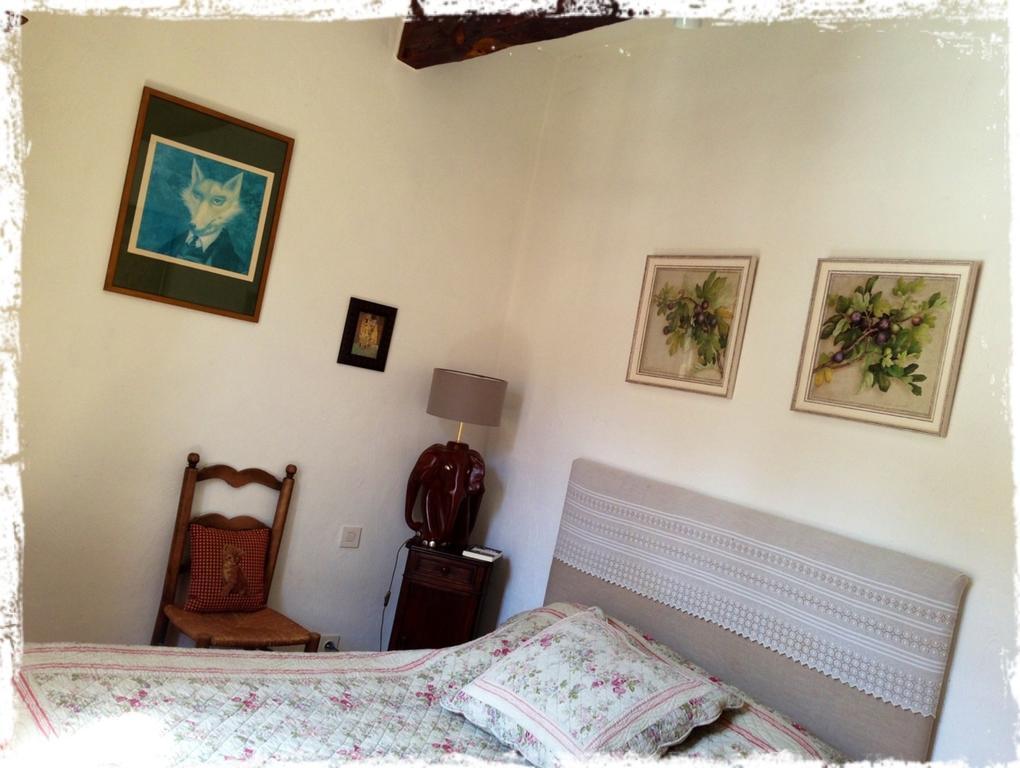 Bed and Breakfast Le Petit Cafe à Oppède Chambre photo